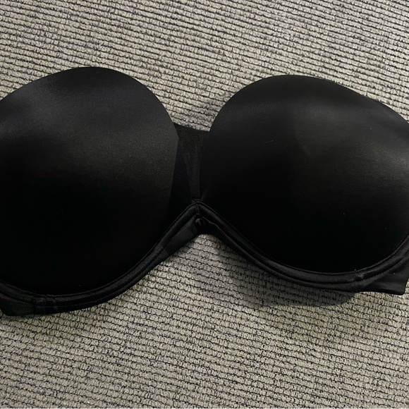 Victoria’s Secret Strapless Bra - Picture 1 of 3